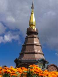 สักการะ องค์พระมหาธาตุคู่พระบารมี บนดอยอินทนนท์