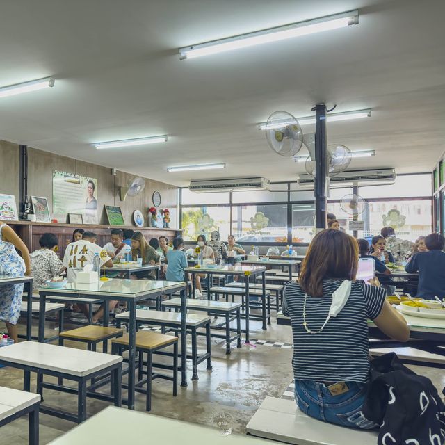 ร้านขนมจีนภูเก็ต รสจัดจ้าน ย่านสะพานหิน