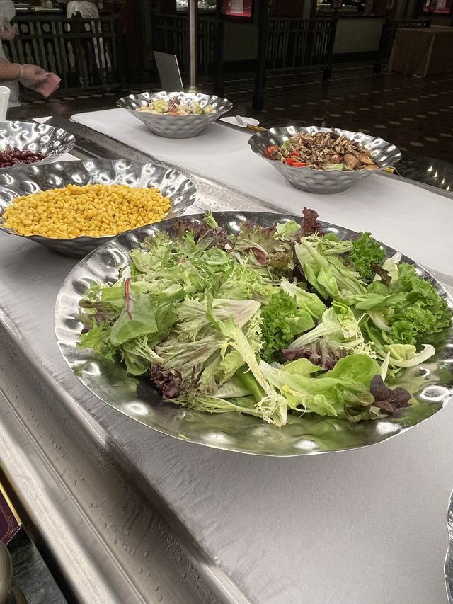 迪士尼大冒險家餐廳嘆半自助午餐