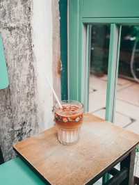 懷舊工業風Cafe配高樓底