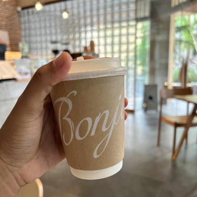 🥐🥨 Bonjour Café ฮานอย ☕