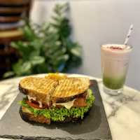 澳門LAX Cafe：超值優惠，蝦醬炸雞排三文治只需$88