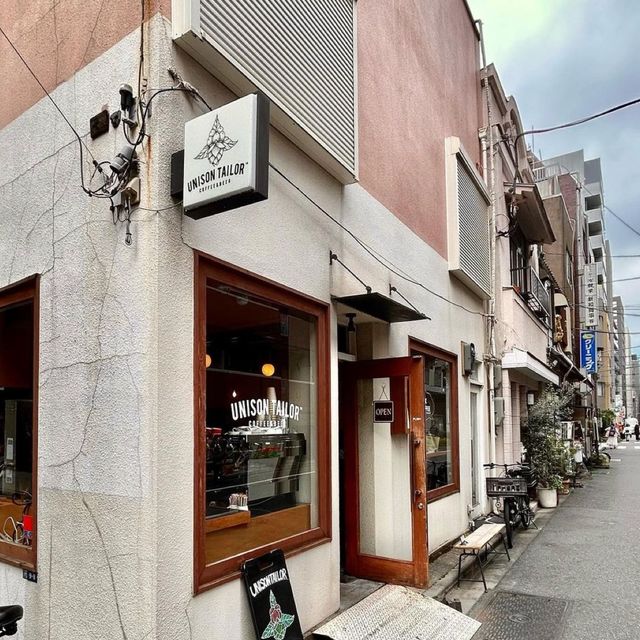 東京復古咖啡店，有季節性的櫻花蛋糕！