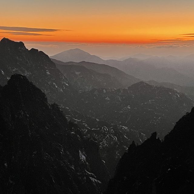 黄山を見ずして山を見たと言うなかれ。高圧的ですが納得です