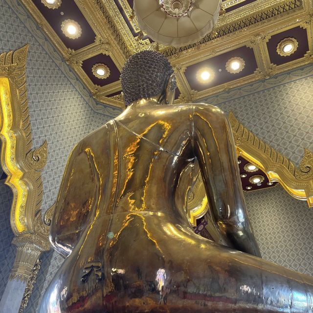 วัดไตรมิตรวิทยาราม…วัดสวยหัวลำโพง