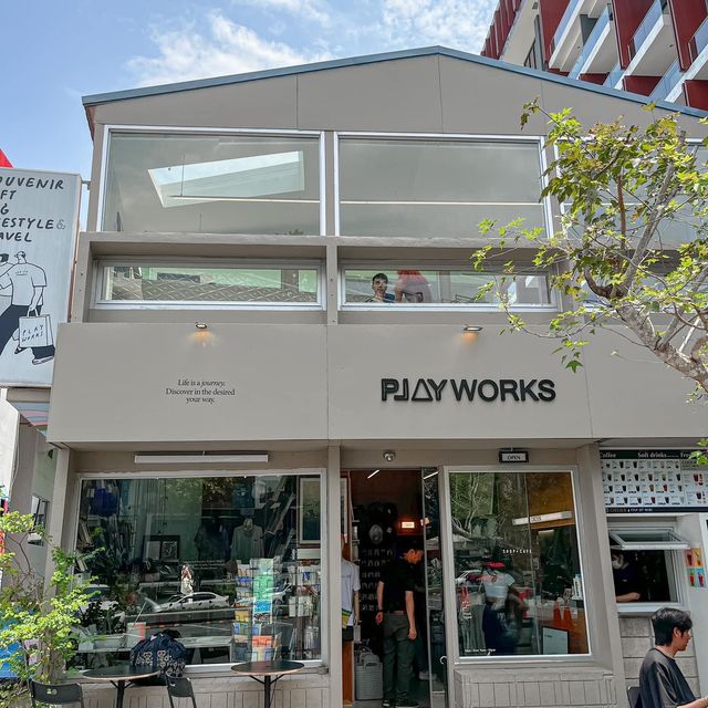 Playworks Cafe Art - CNX