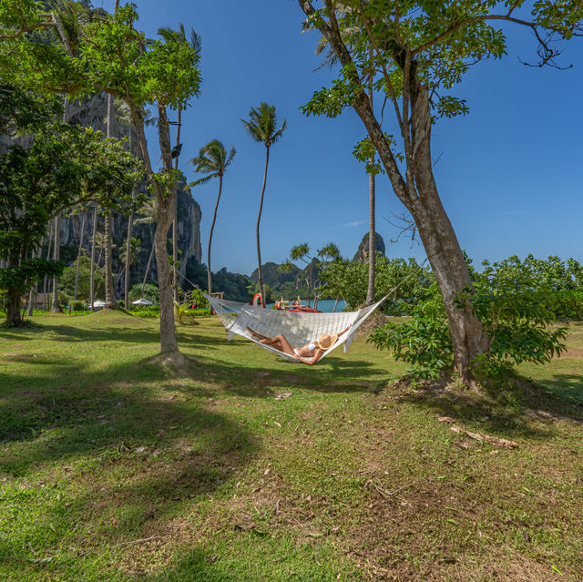นอนชิลฟีลติดเกาะที่อ่าวต้นไทร กระบี่🏝️