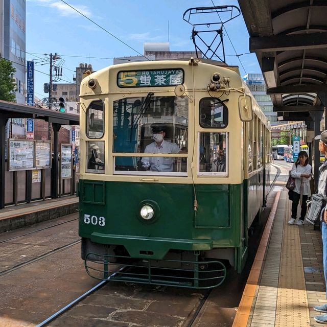 【渡らんで危なかよ】長崎名物の路面電車と、波止場の景色と、観覧車から眺める街の風景。