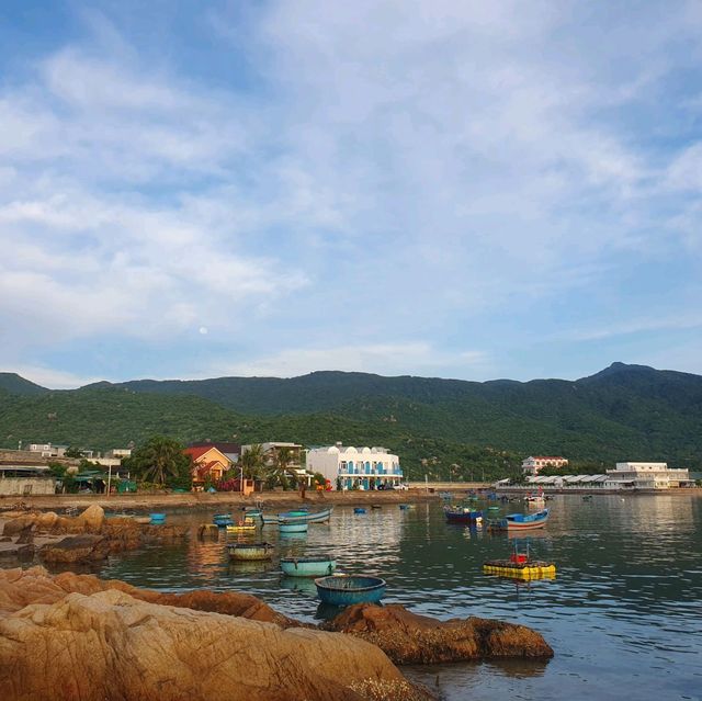 Vinh Hy Bay