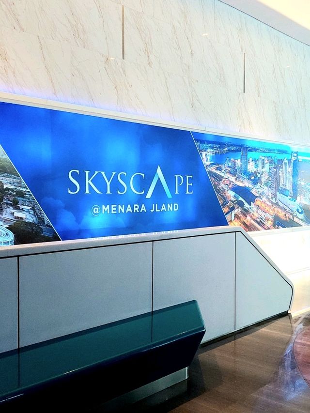 Captivating Skyline Vistas at Skyscape