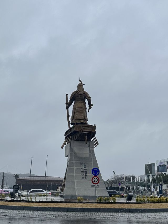 겨울비 내리는 여수의 바다🌊