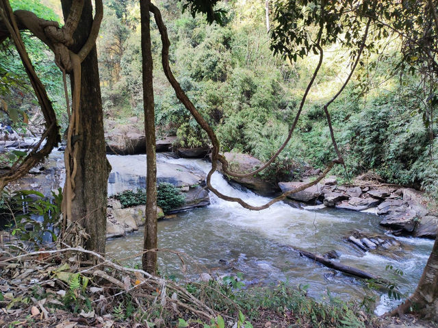 ชมน้ำตกสวยอันดับต้นๆในจังหวัดเชียงใหม่ ⛰️⛰️⛰️