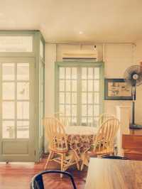 Little White Cafe