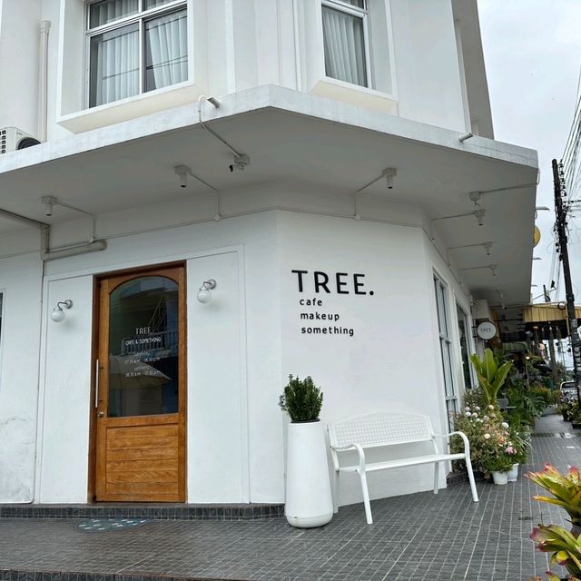 tree cafe & sometimg