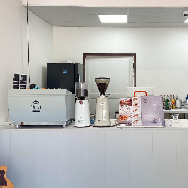 Take-N-Wake Cafe'