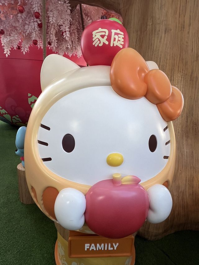 Hello Kitty 50周年‼️祈求好運氣😎海港城新年打卡位