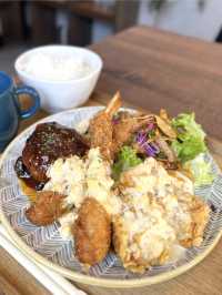 【大分カフェ】ボリュームのあるランチプレートとパフェが人気のお店🍽