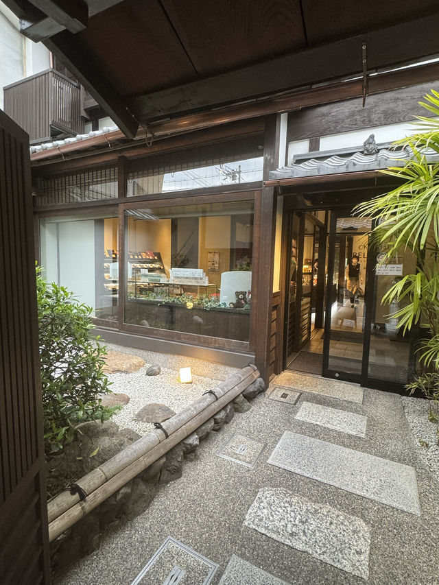 【京都カフェ】日本初ショコラ専門店のチョコを使った絶品スイーツたち✨