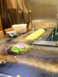 大阪　大阪観光　せっかく大阪に来たたなら、お好み焼きを食べなアカンやろ！