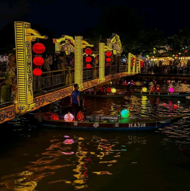 👨‍👩‍👧‍👦 Family Adventure in Hoi An! 🌟