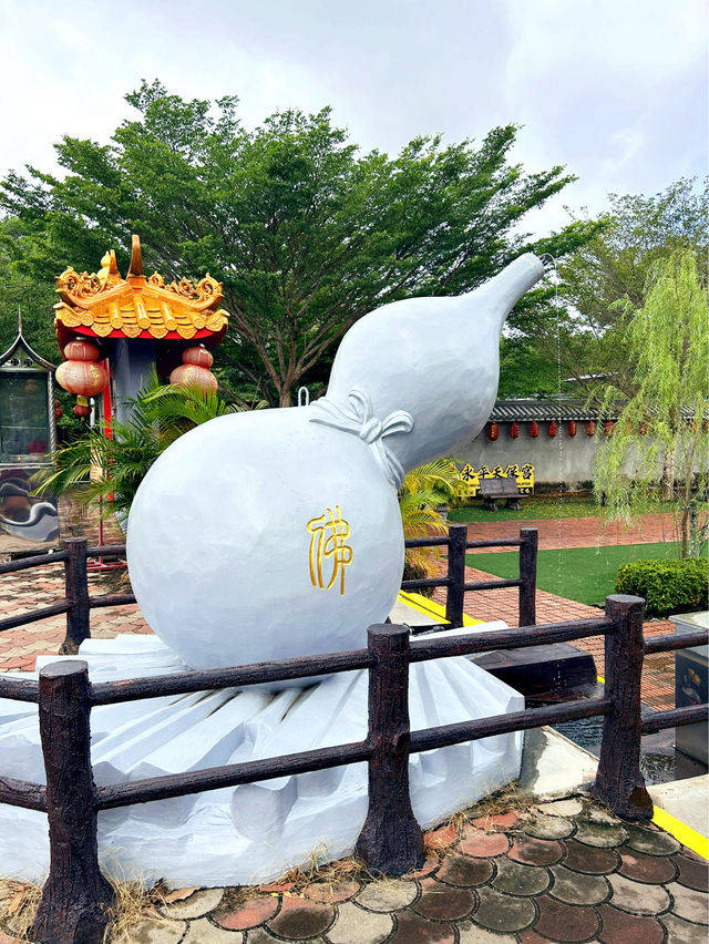 Fascinating 68-feet tall Ji Gong Bronze Statue