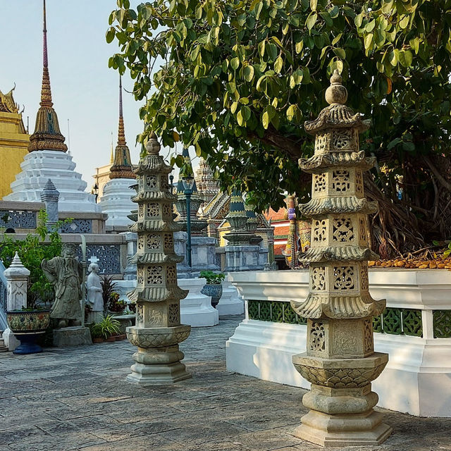 Experience the grandeur of Thailand’s royal heritage at the Grand Palace – where history comes alive