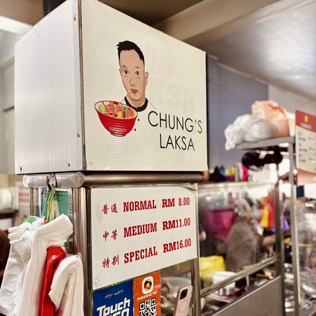 Local Delights at Chong Choon Cafe: Sarawak Laksa and Milk Tea