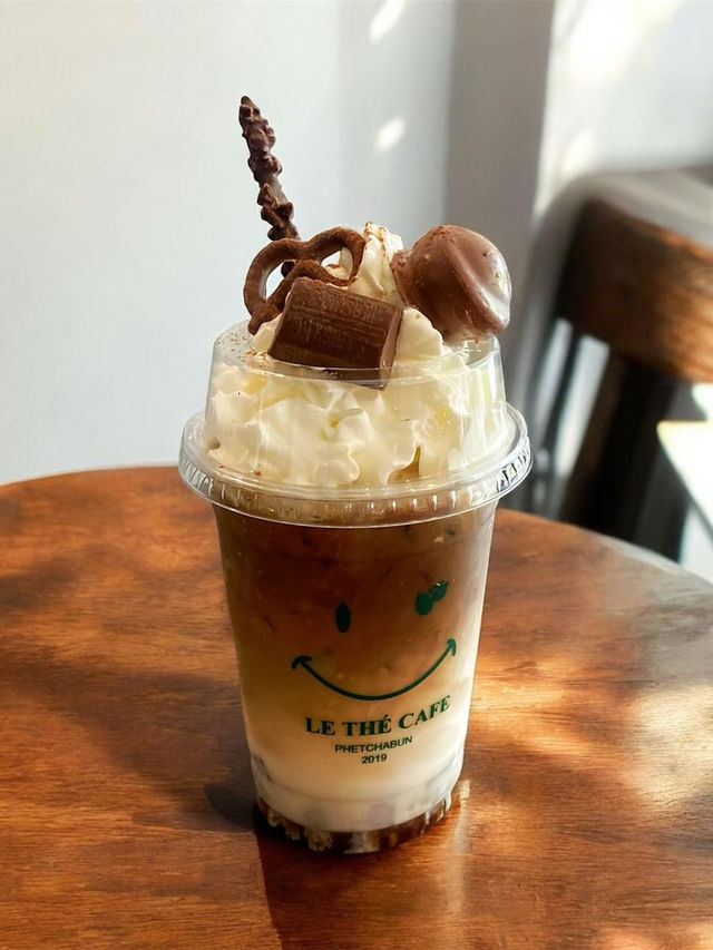 คาเฟ่ในสวนก่อนขึ้นเขาค้อ