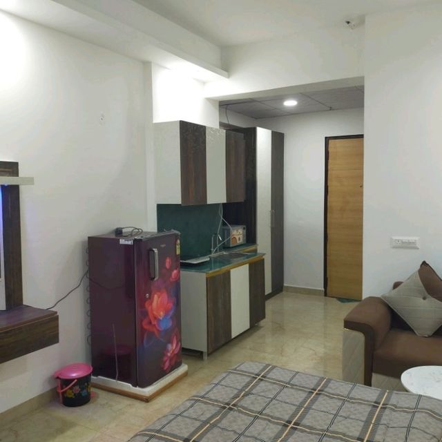 Fully Furnished Luxurious Studio Apartment in Gaur City Centre Greater Noida West 