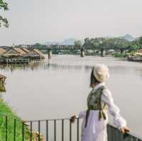 ดินเนอร์สุดชิลริมแม่น้ำแคว