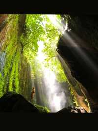 【バリ】神秘的な絶景！バリのTukad Cepung Waterfall