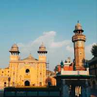  VISITING WAZIR KHAN MOSQUE.