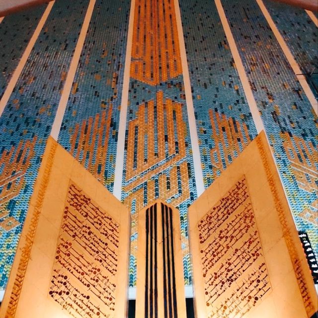 A MOSQUE WITH CONTEMPORARY ARCHITECTURE.