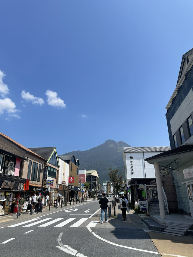 One Day in Yufu via one of the most sceneric train, Yufuin on Mori