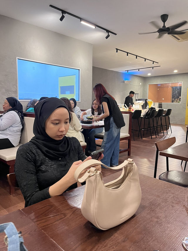 Short escape, cafe hunting at Randevu Coffee