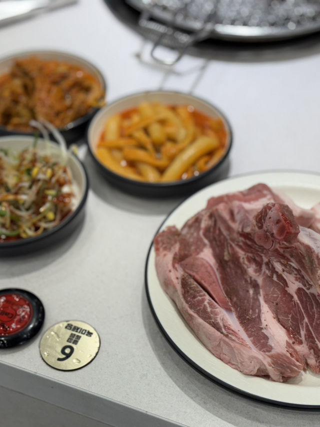 무한으로 즐기는 고기 테마파크, 육미제당 묵동