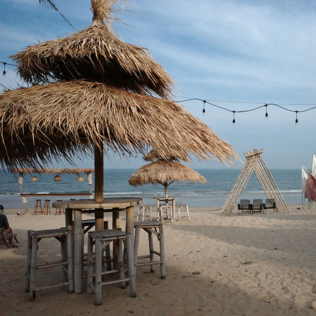 Demi beach concept