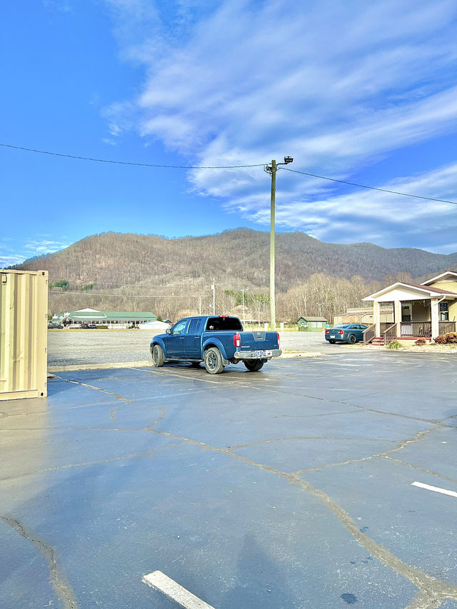 [北卡住宿］Comfort Inn near Great Smoky Mountain National Park-平價旅館🛌