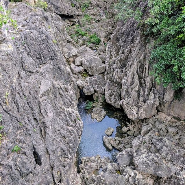 七彩奪目的喀斯特溶岩地貌溶洞：天星洞