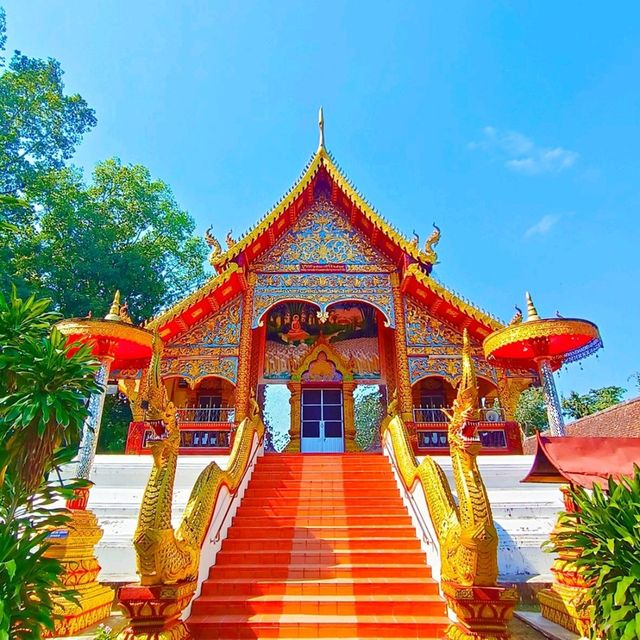 สร้างเมื่อ พ.ศ. 1606 วัดพระยืน เมืองลำพูน