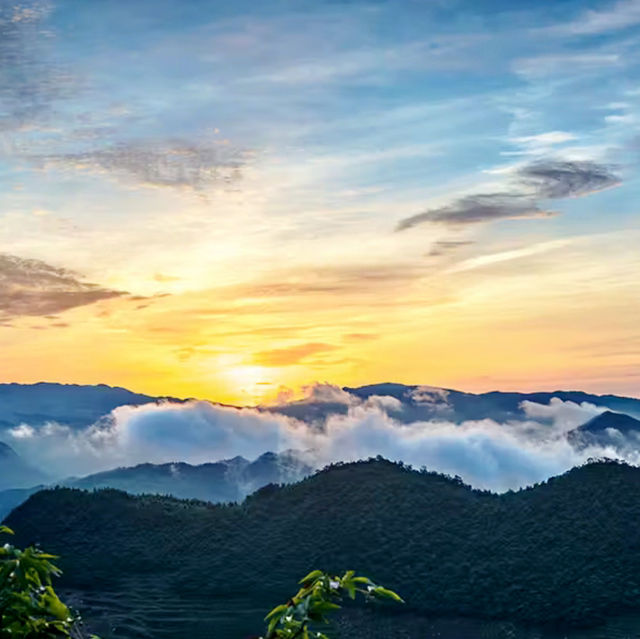Guanyin Cave Ice Springs Scenic Area 