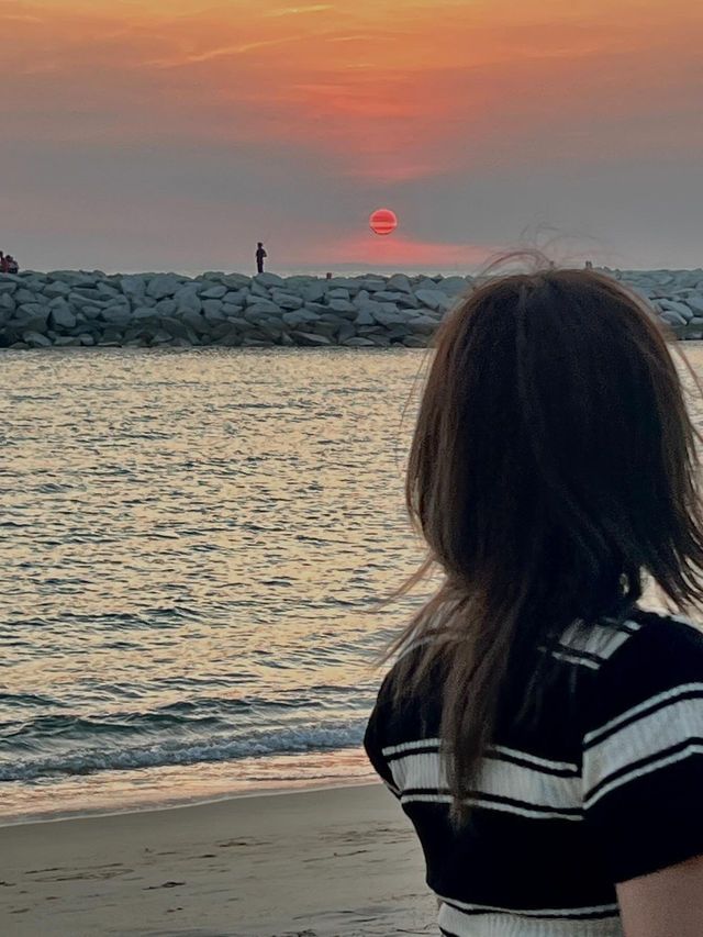 🇹🇭 rayong หาดแหลมเจริญ 🌊 🌅 ⛱️