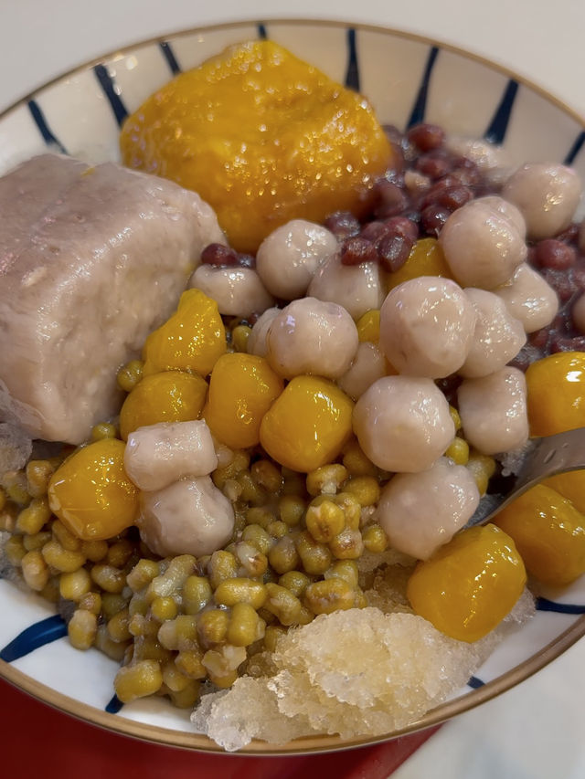 Wang Fu Taro Balls: Giant Taro and Sweet Potato Balls in Ximending