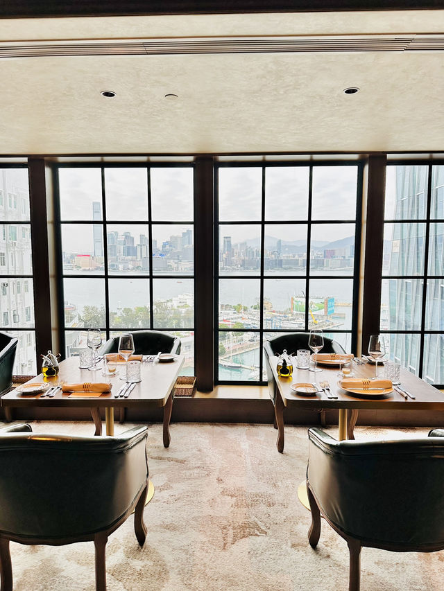 🇭🇰 圖書館主題海景法國餐廳📚✨𝗟𝗶𝗯𝗿𝗮𝗿𝘆 𝘁𝗵𝗲𝗺𝗲 𝘀𝗲𝗮-𝘃𝗶𝗲𝘄 𝗙𝗿𝗲𝗻𝗰𝗵 𝗿𝗲𝘀𝘁𝗮𝘂𝗿𝗮𝗻𝘁 🌹