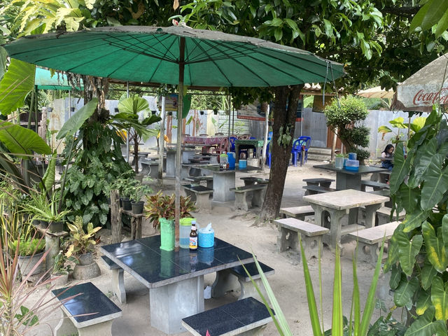 ร้านก๋วยเตี๋ยวเครื่องใน บาเจาะ