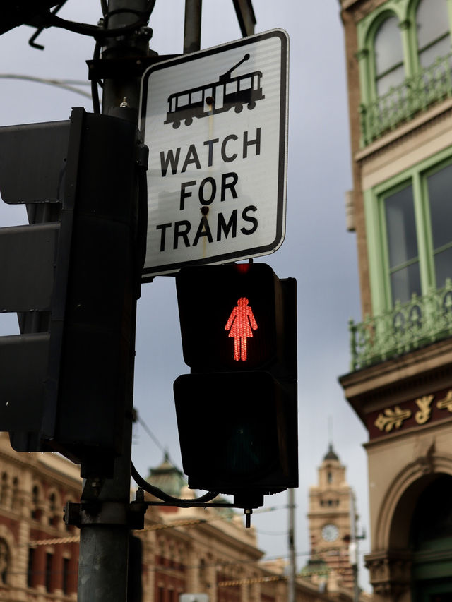 墨爾本心臟：Flinders Street Station的迷人之旅 🚉❤️