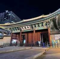 Deoksugung Palace & Stonewall Walkway (德壽宮與石牆路)