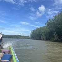 Barahom Barzaar ล่องเรือกอและ 