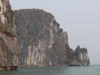 Sail into Serenity: Cruising Through Halong Bay