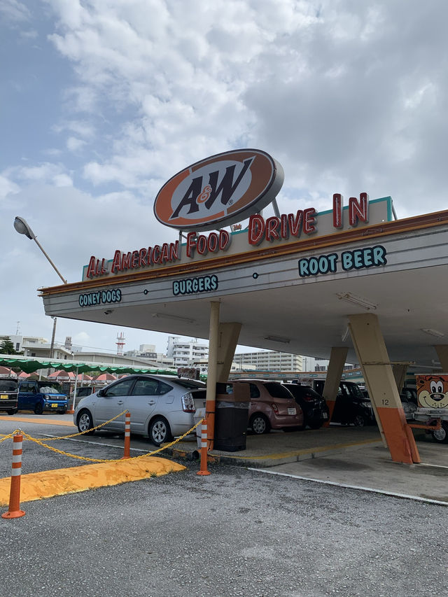 【沖縄】アメリカレトロなお店🍔🇺🇸